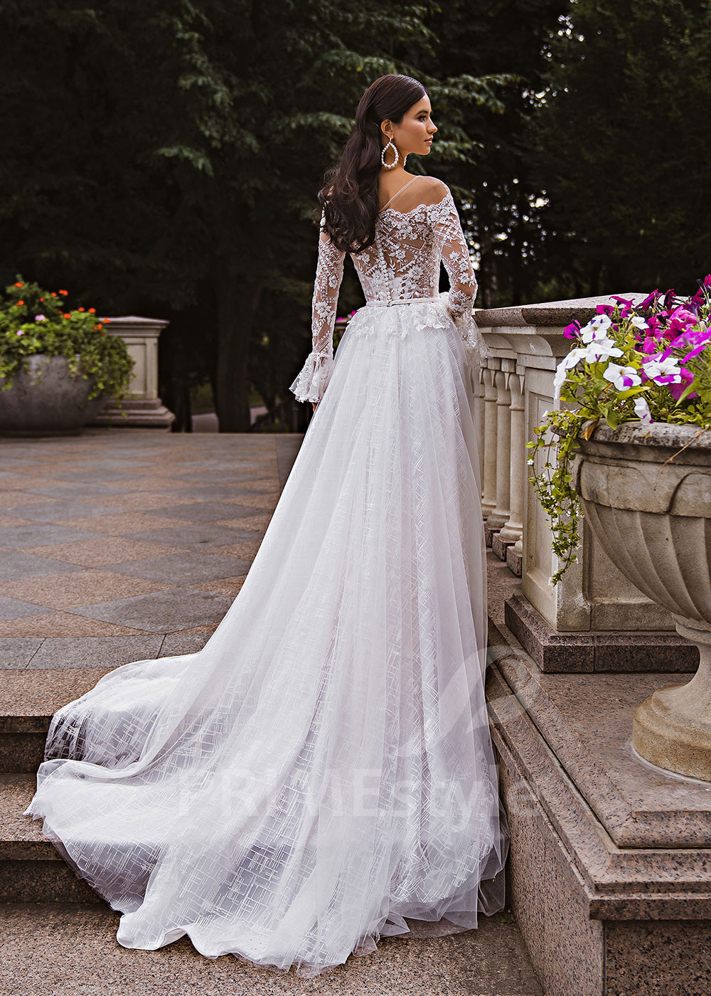 Elegantné čipkované svadobné šaty RC2002