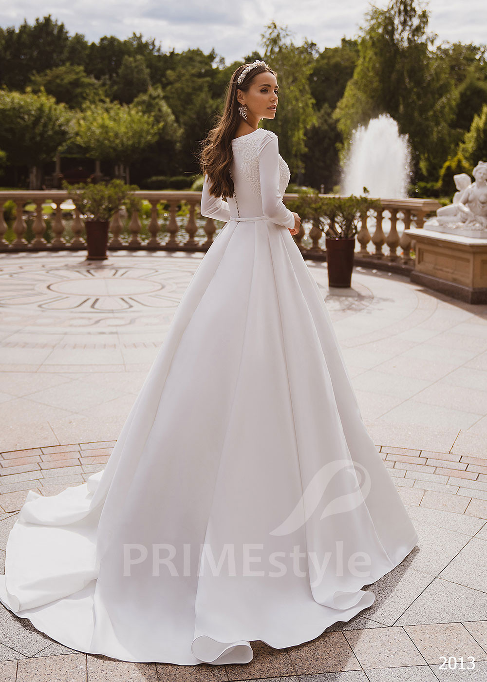 Elegantné minimalistické svadobné šaty RC2013