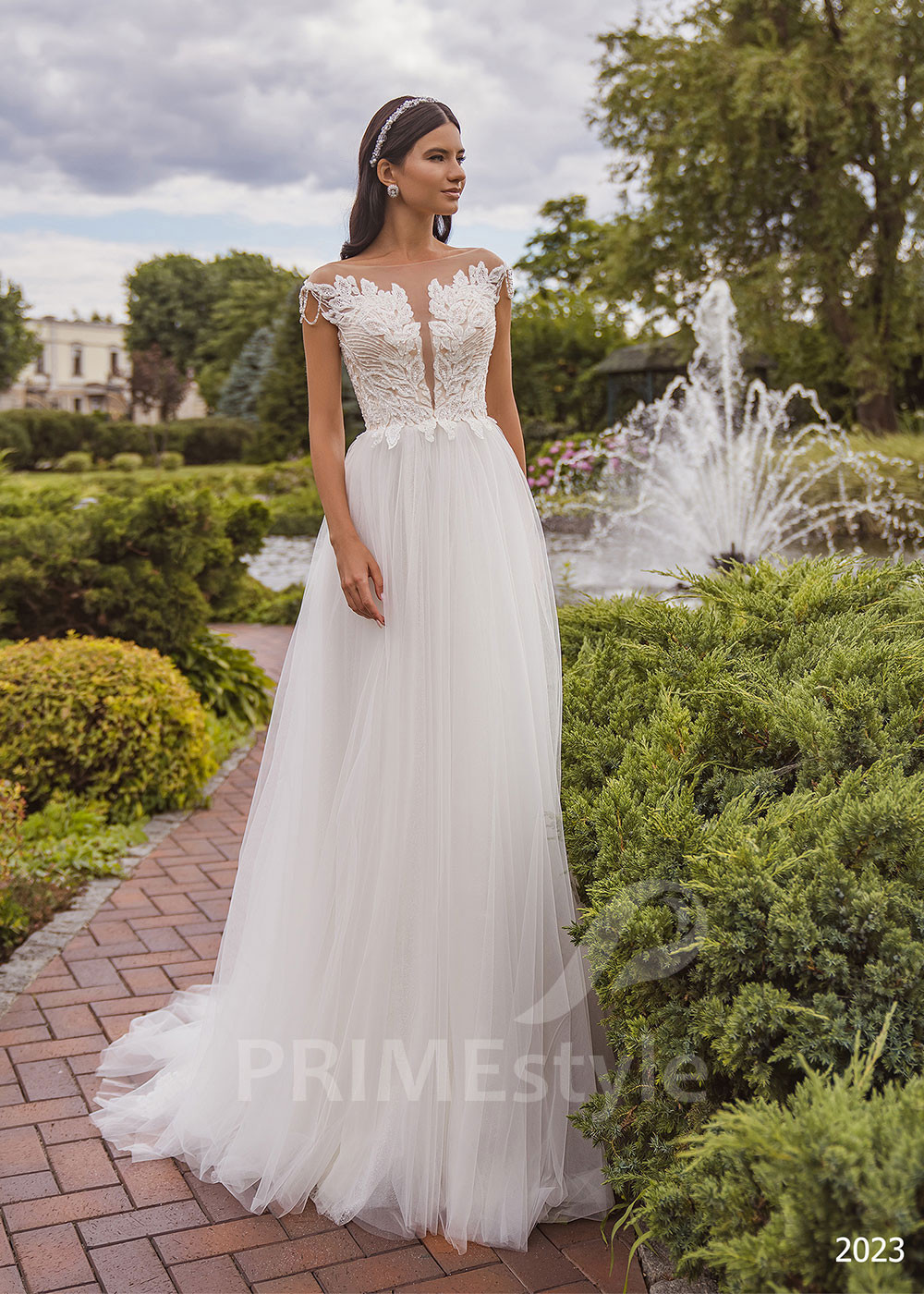 Luxusné čipkované svadobné šaty RC2023