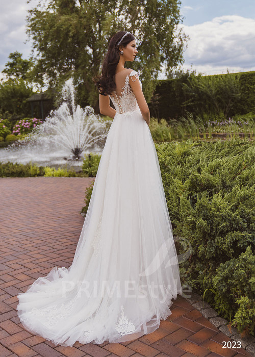 Luxusné čipkované svadobné šaty RC2023
