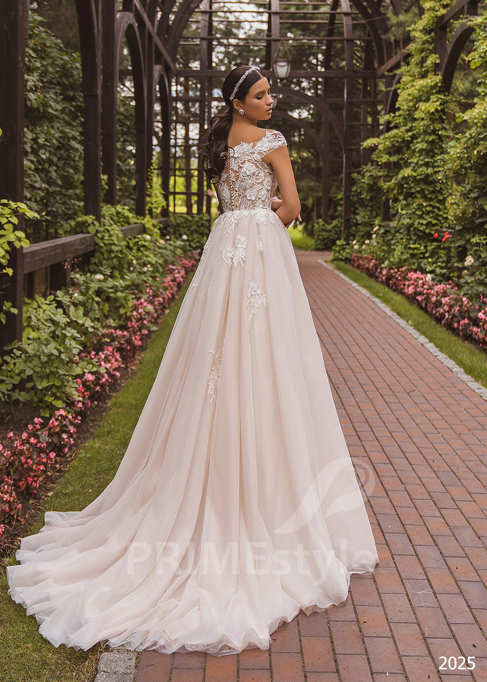 Luxusné princeznovské svadobné šaty RC2025
