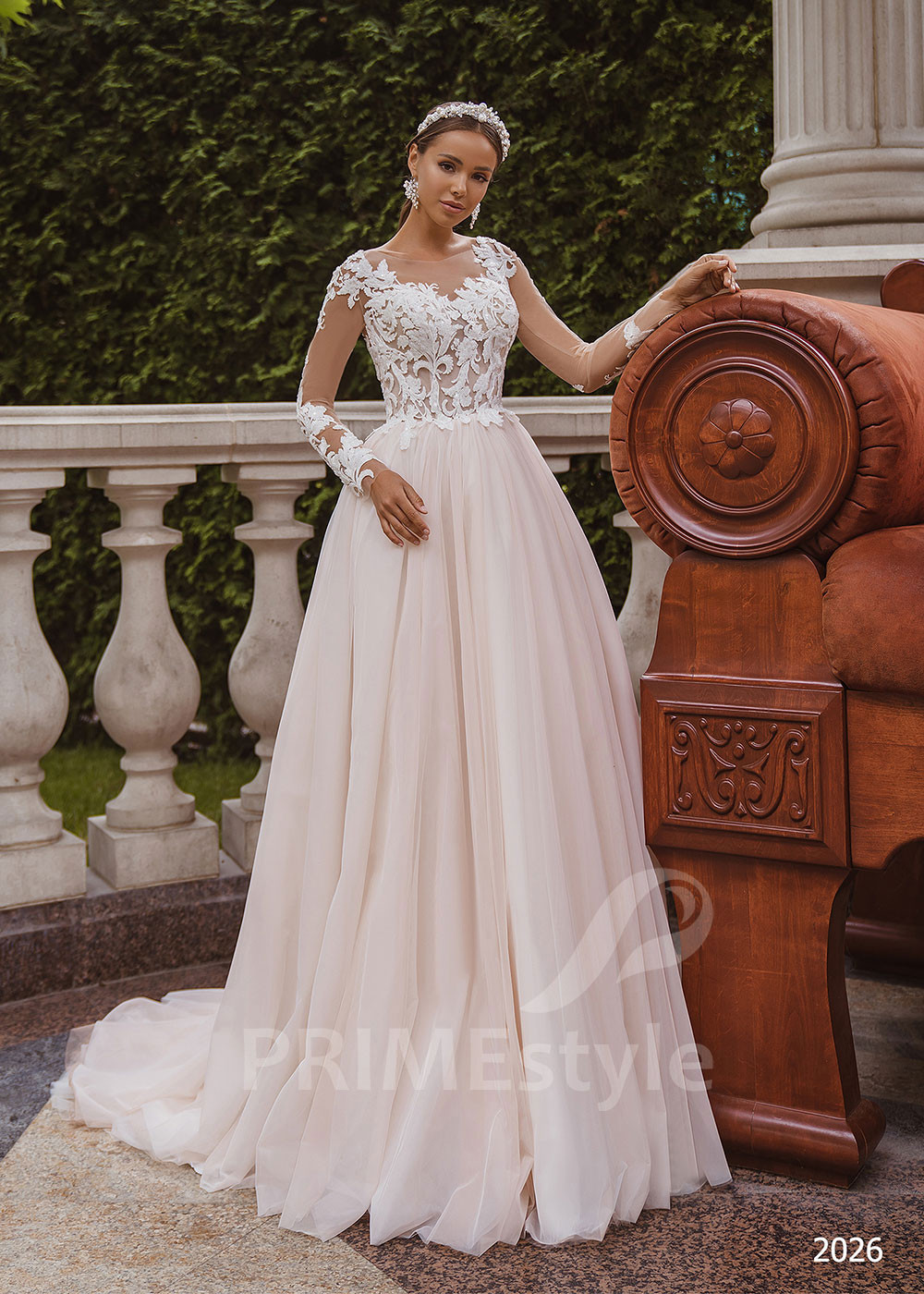 Luxusné čipkované svadobné šaty RC2026