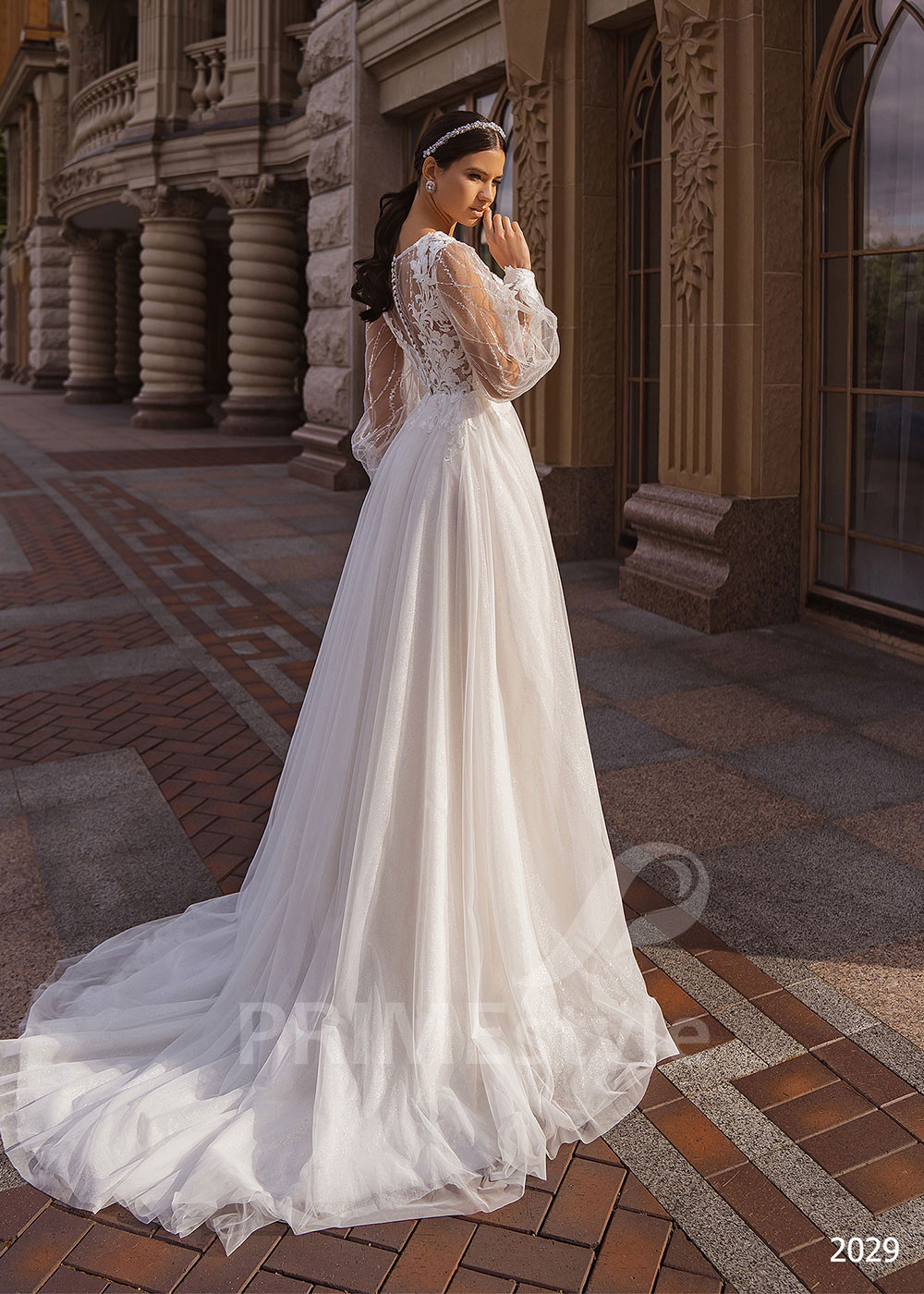 Extravagantné tylové svadobné šaty RC2029