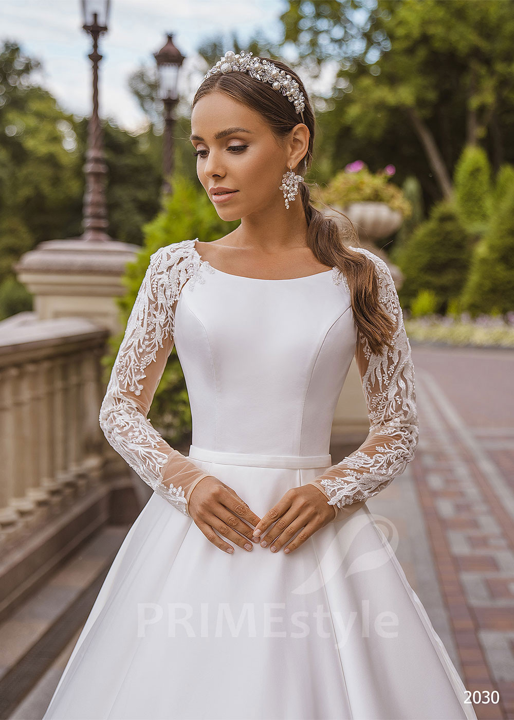 Elegantné minimalistické svadobné šaty RC2030