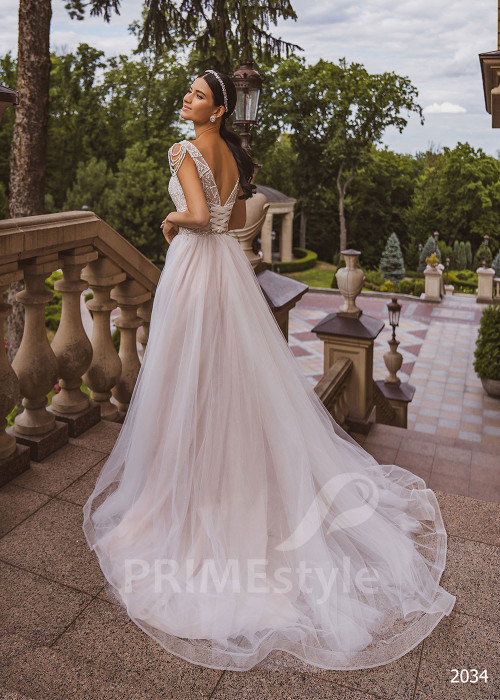 Extravagantné tylové svadobné šaty RC2034