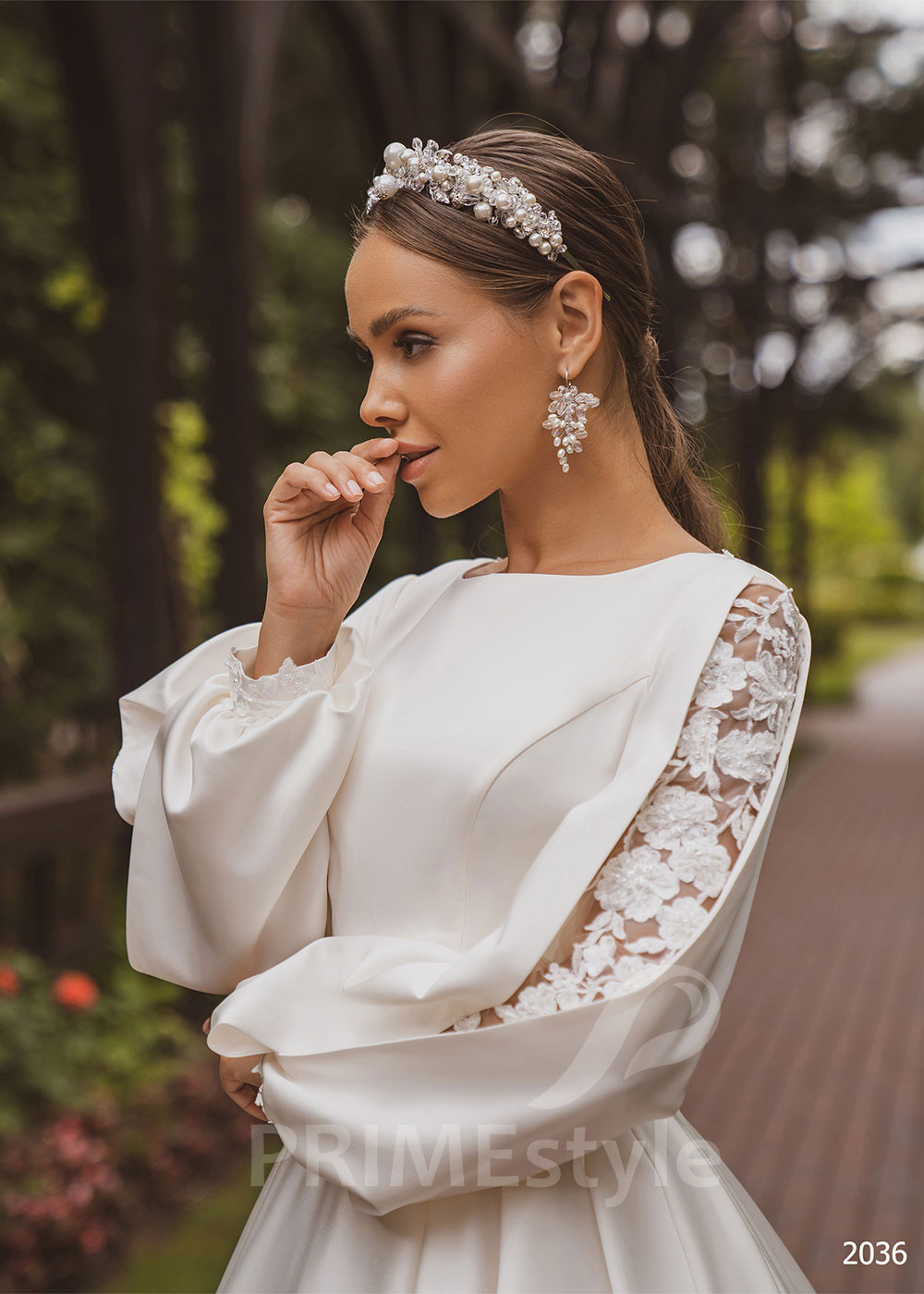 Elegantné saténove svadobné šaty RC2036