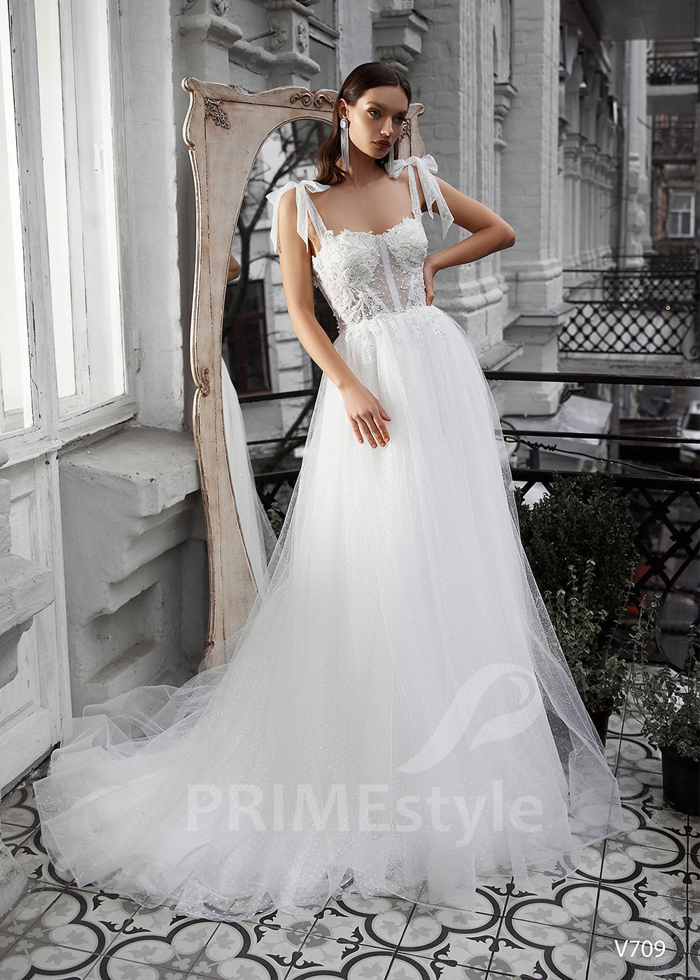 Jednoduché romantické svadobné šaty RS709