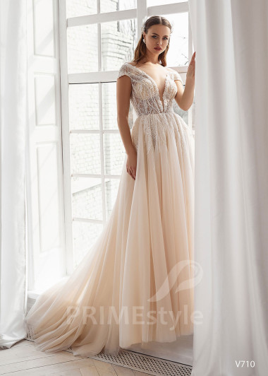 Luxusné čipkované svadobné šaty RS710