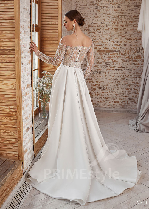 Extravagantné čipkované svadobné šaty RS711