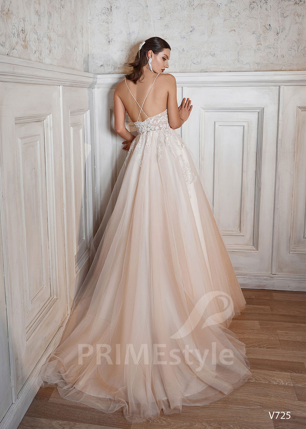 Luxusné čipkované svadobné šaty RS725