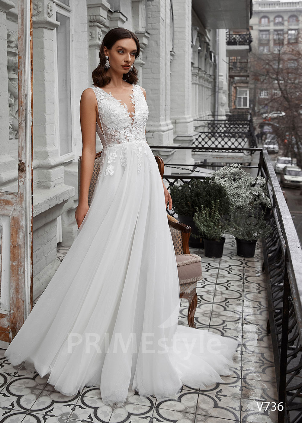 Jednoduché čipkované svadobné šaty RS736