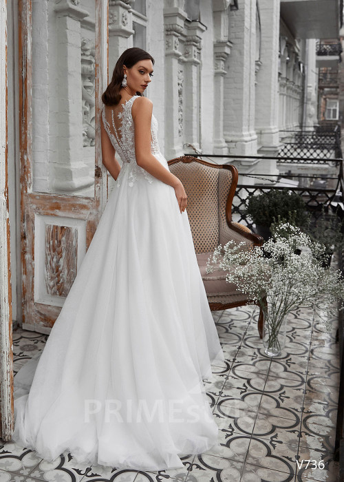 Jednoduché čipkované svadobné šaty RS736