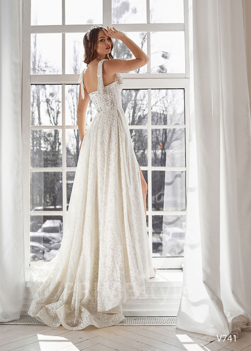 Luxusné celočipkované svadobné šaty RS741