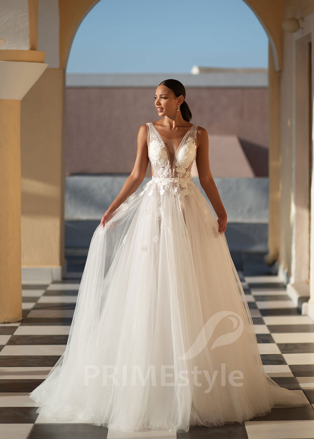 Elegantné čipkované svadobné šaty SN006