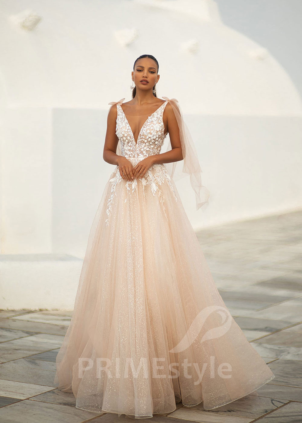 Elegantné čipkované svadobné šaty SN020