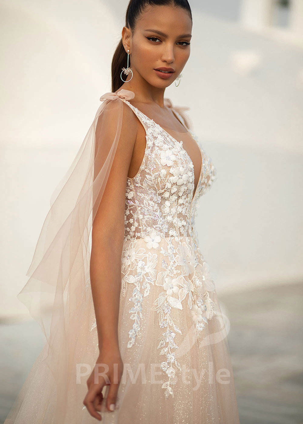 Elegantné čipkované svadobné šaty SN020