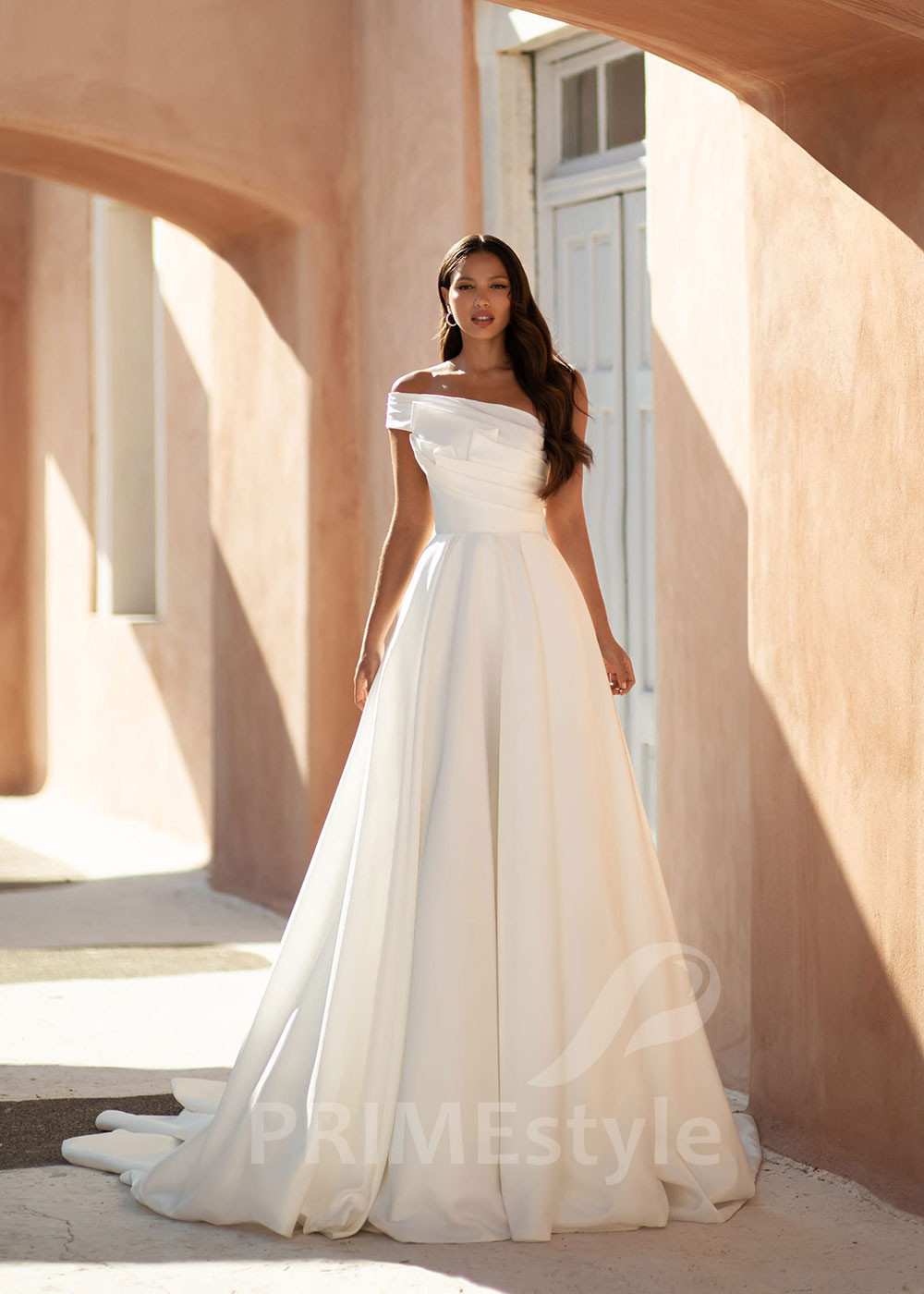 Exkluzívne asymetrické svadobné šaty SN024