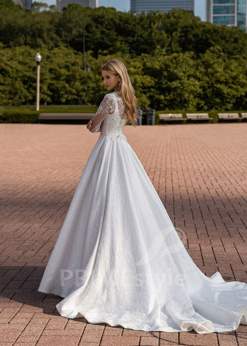 Elegantné čipkované svadobné šaty EMS126