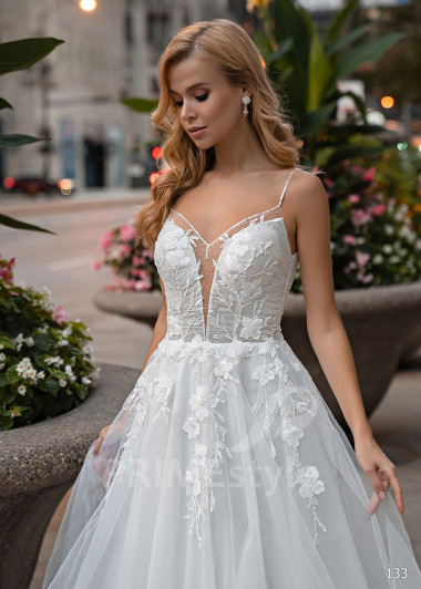 Elegantné kvetované svadobné šaty EMS133 - primestyle.sk