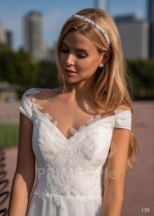 Luxusné tylové svadobné šaty EMS139