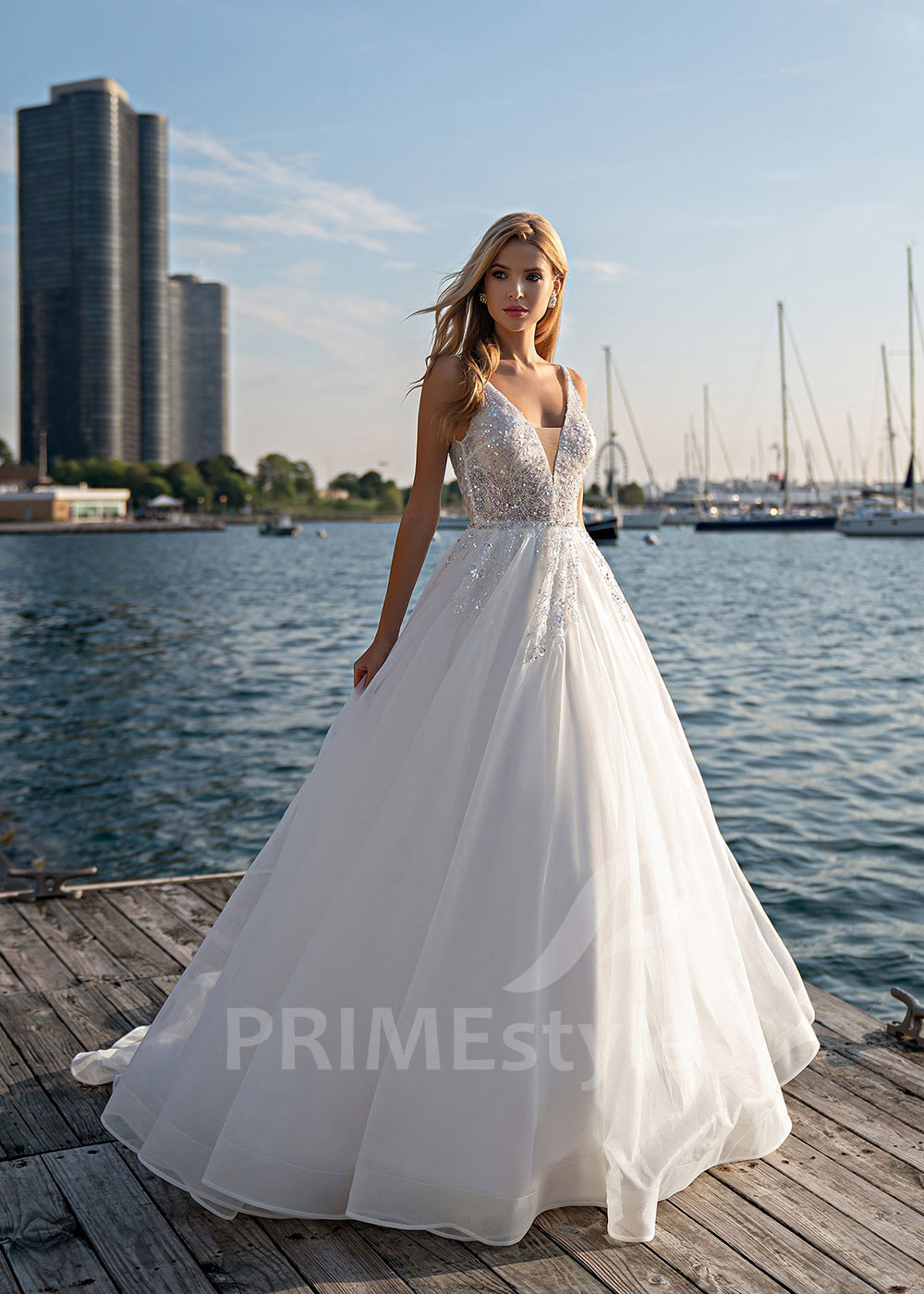 Luxusné trblietavé svadobné šaty EMS142