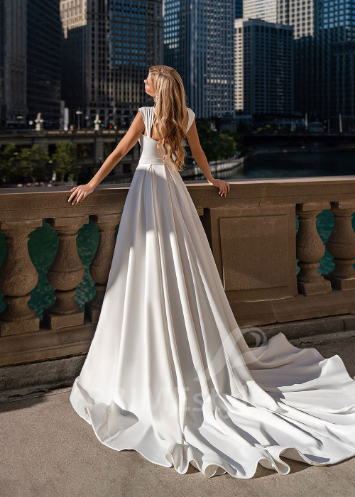 Elegantné hladké svadobné šaty EMS146