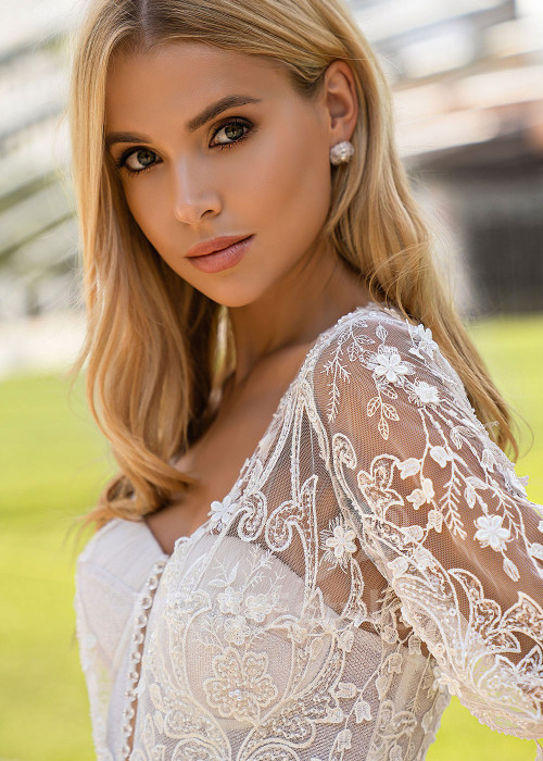 Luxusné tylové svadobné šaty EMS148