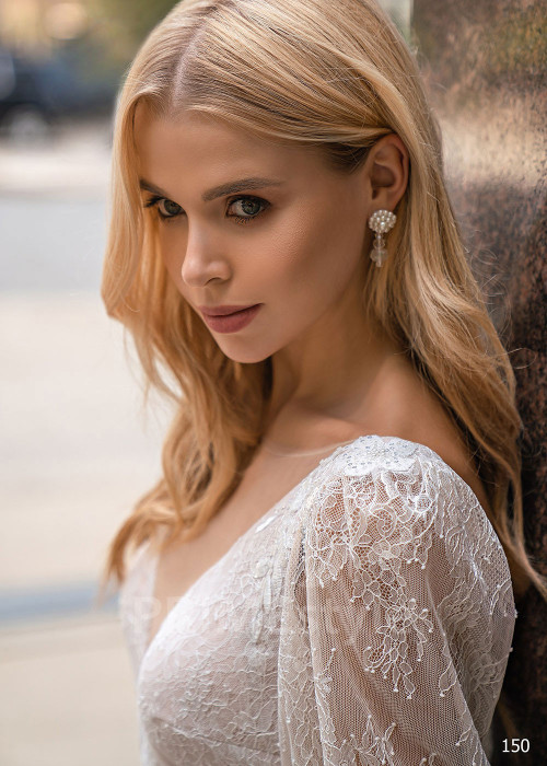 Luxusné celočipkované svadobné šaty EMS150