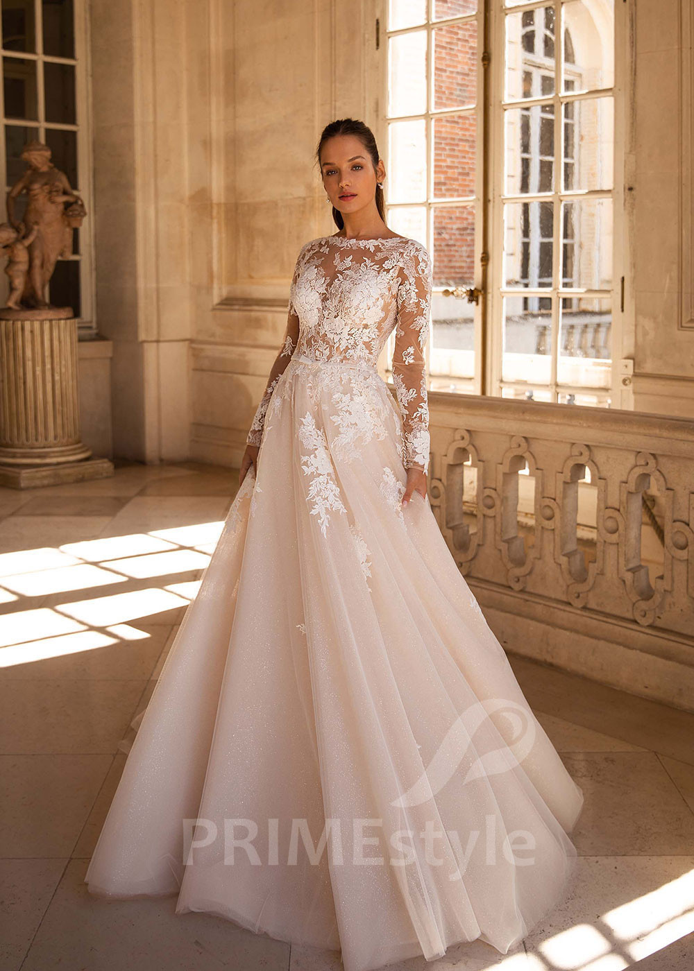 Elegantné čipkované svadobné šaty CT004