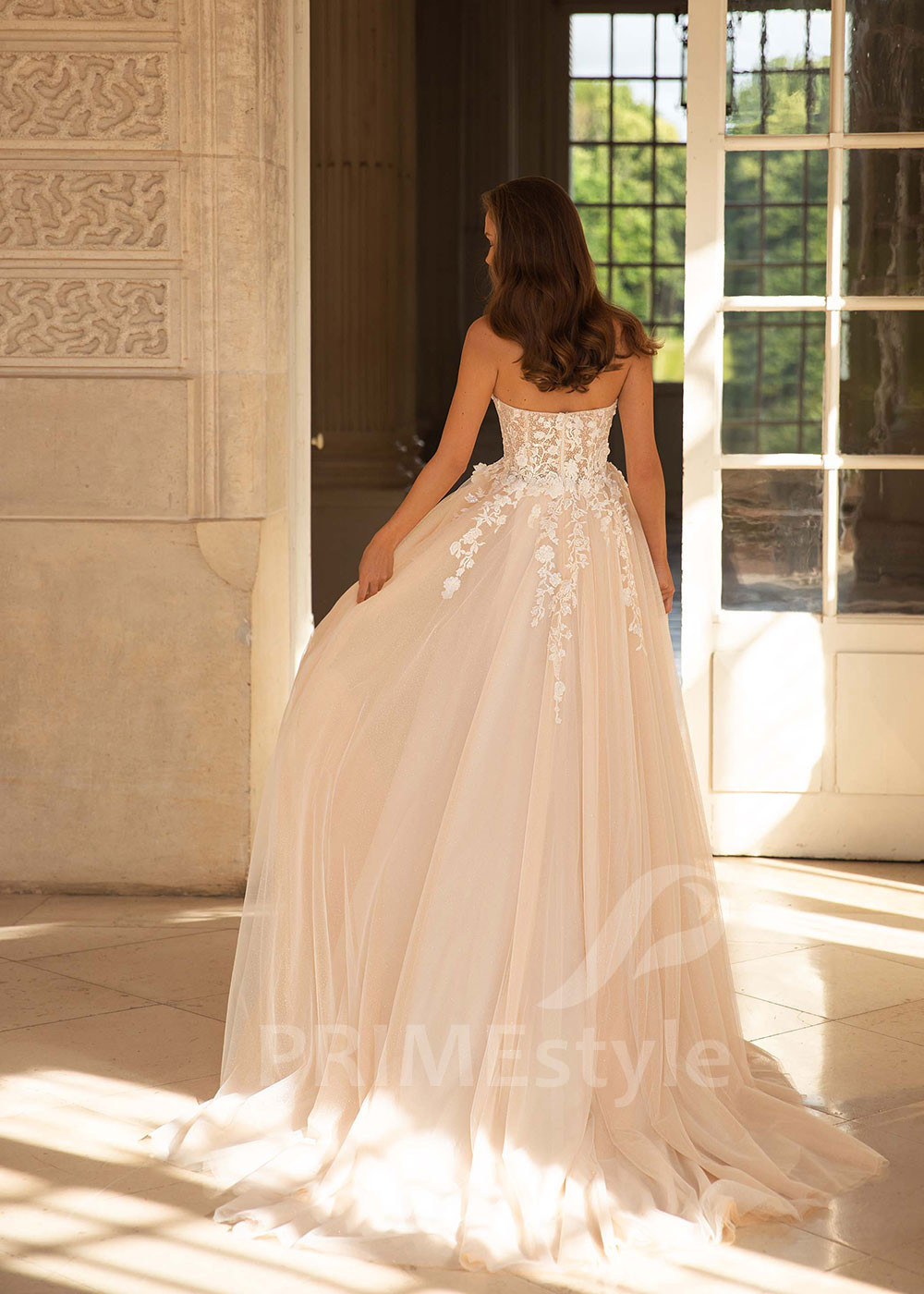 Luxusné čipkované svadobné šaty CT008