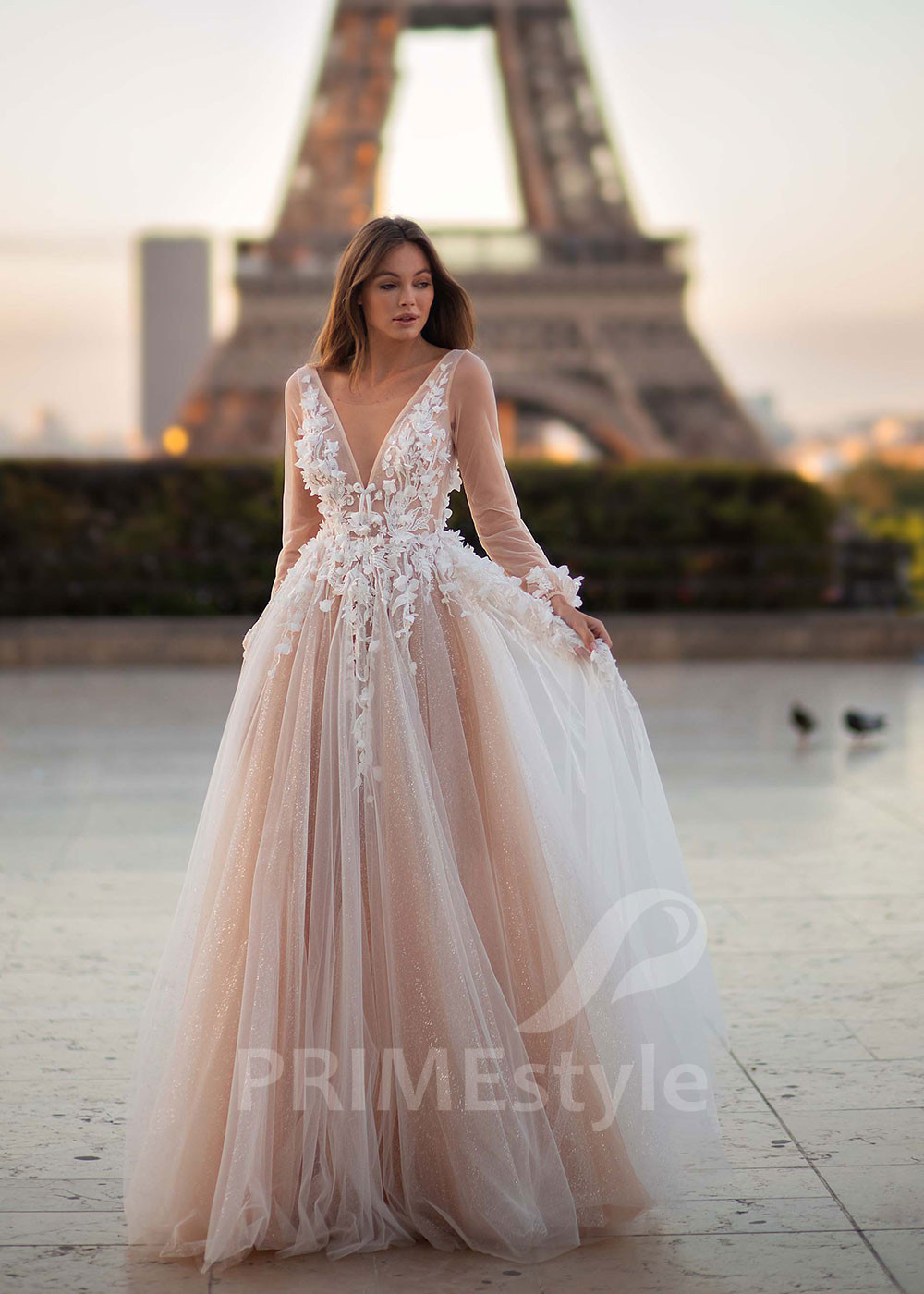 Exkluzívne kvetované svadobné šaty CT021