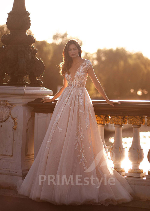 Luxusné čipkované svadobné šaty CT026
