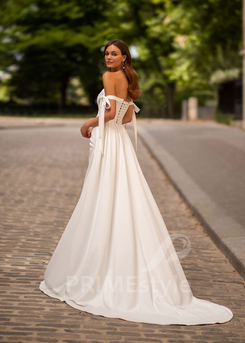 Extravagantné saténove svadobné šaty CT032