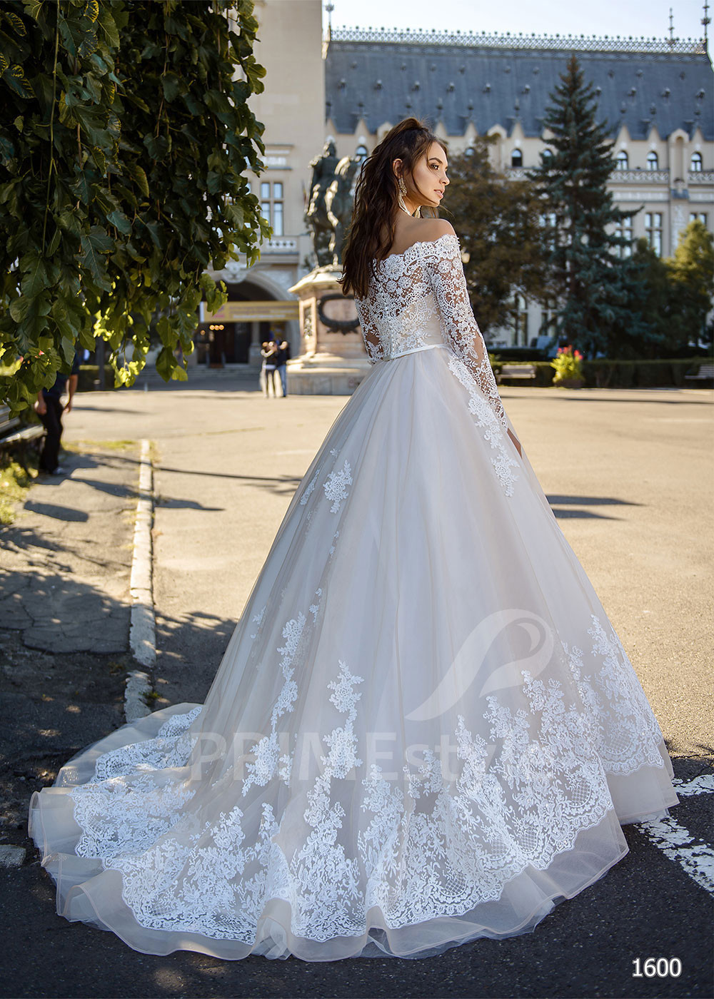 Luxusné princeznovské svadobné šaty RC1600