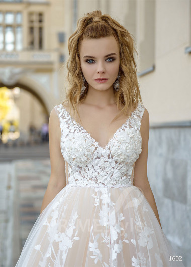 Luxusné celočipkované svadobné šaty RC1602 - primestyle.sk