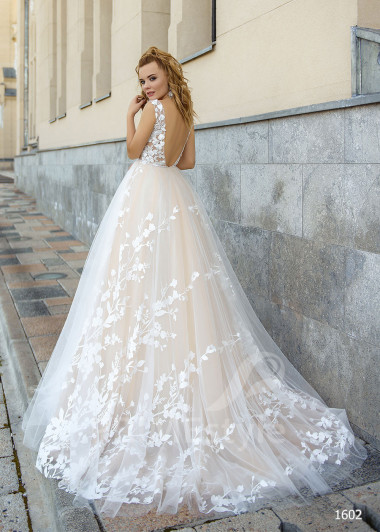 Luxusné celočipkované svadobné šaty RC1602 - primestyle.sk