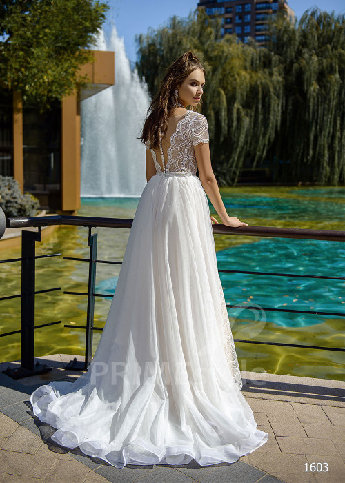 Elegantné úzke svadobné šaty RC1603