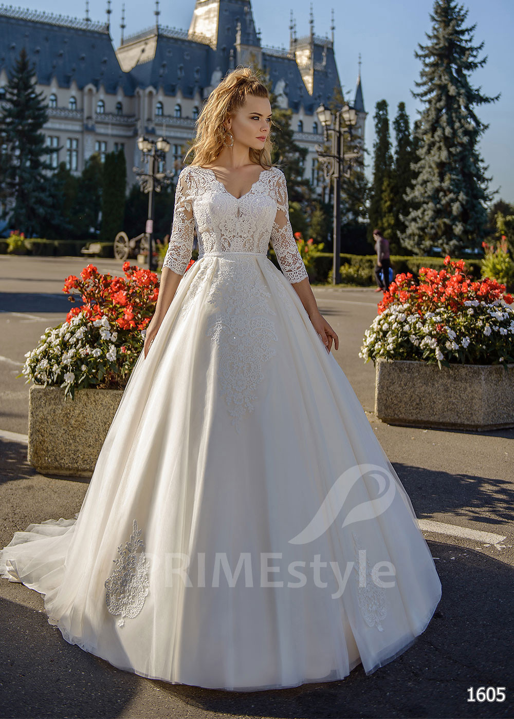 Luxusné čipkované svadobné šaty RC1605