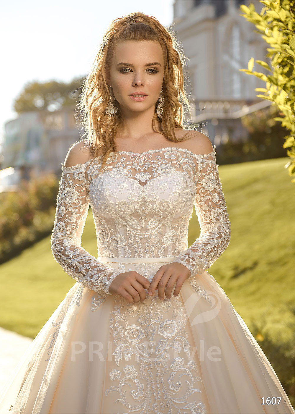 Luxusné čipkované svadobné šaty RC1607