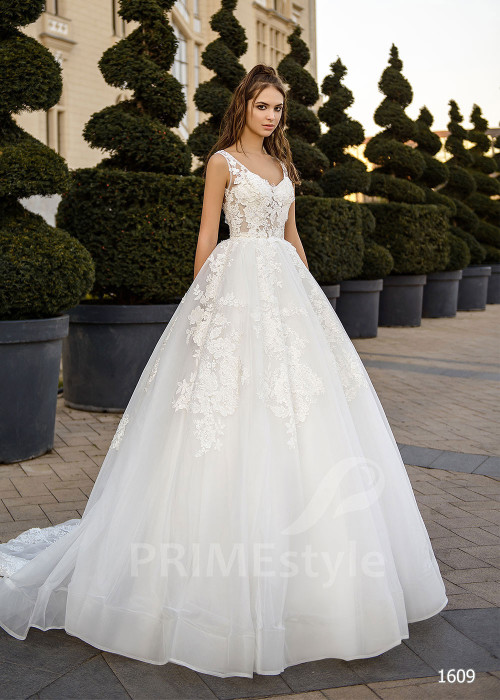 Jednoduché princeznovské svadobné šaty RC1609