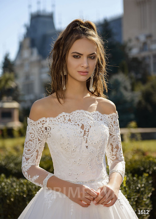 Elegantné čipkované svadobné šaty RC1612