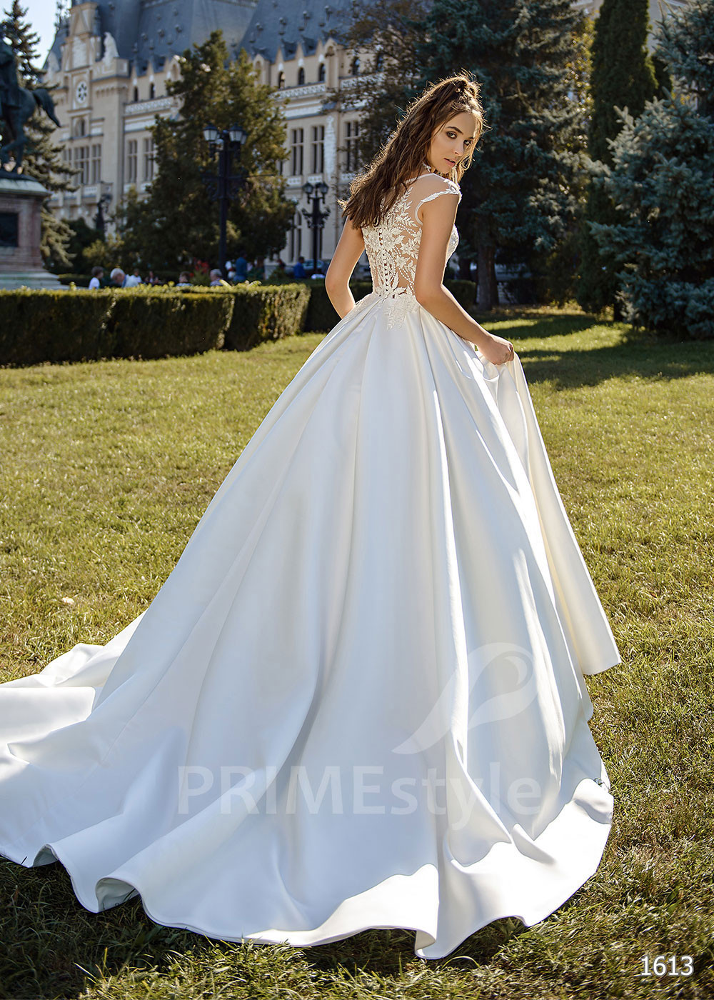 Elegantné saténove svadobné šaty RC1613