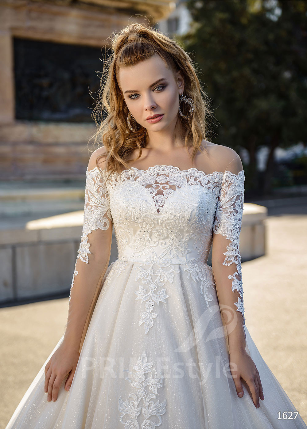 Luxusné čipkované svadobné šaty RC1627