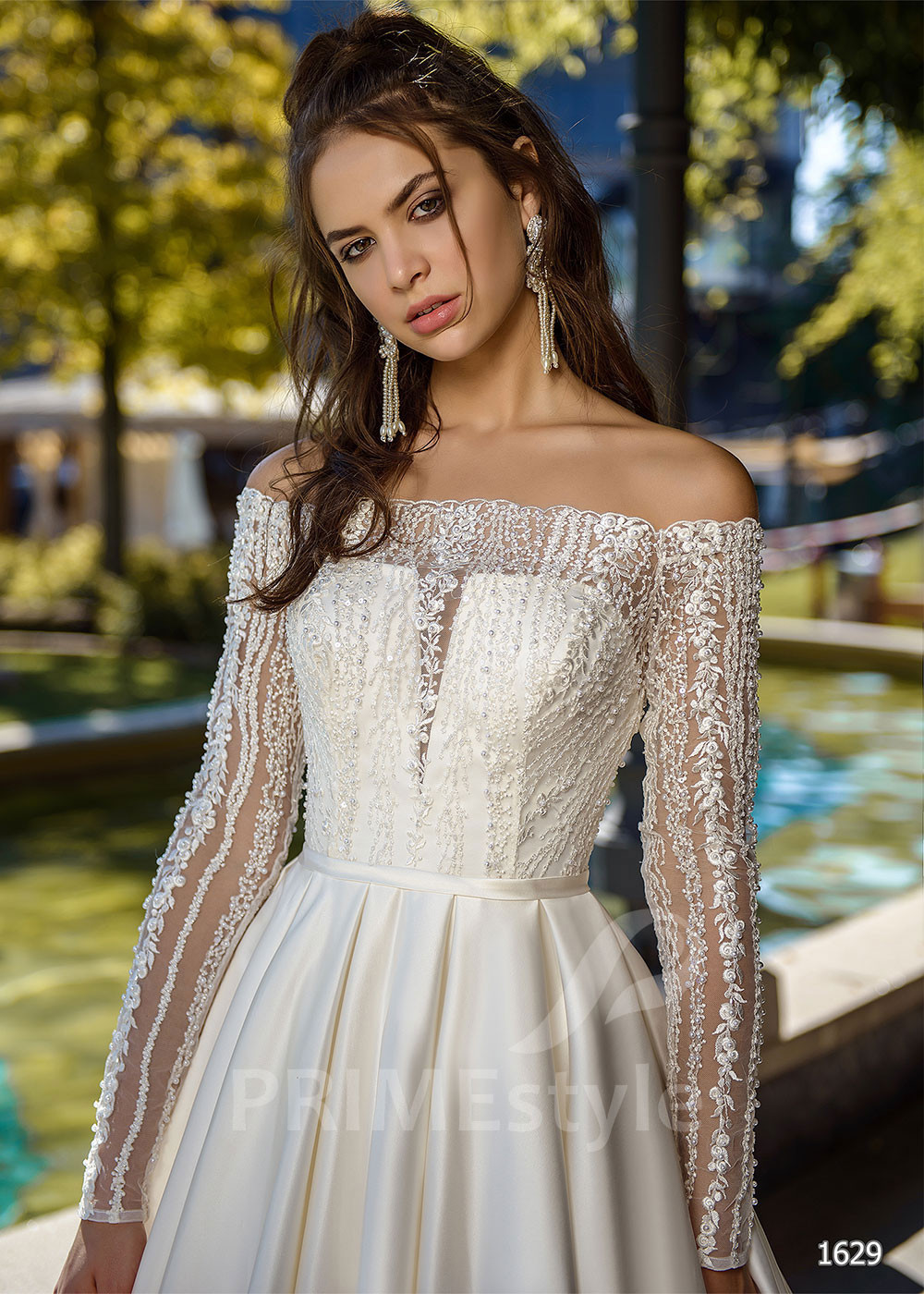 Luxusné saténove svadobné šaty RC1629