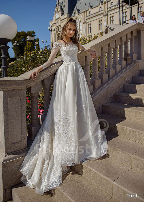 Exkluzívne romantické svadobné šaty RC1633