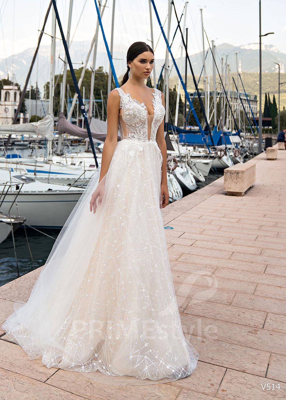 Luxusné trblietavé svadobné šaty RS514