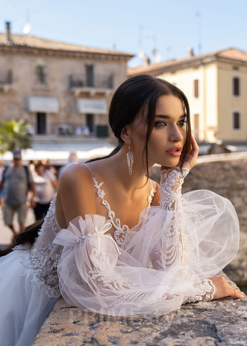 Extravagantné tylové svadobné šaty RS517