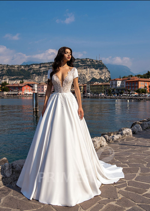 Elegantné minimalistické svadobné šaty RS518