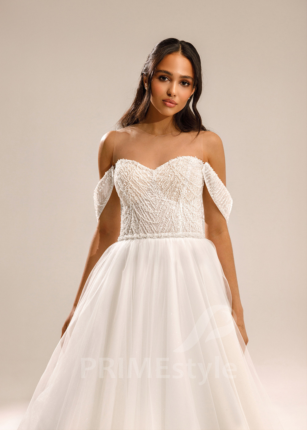 Jednoduché minimalistické svadobné šaty Taylor