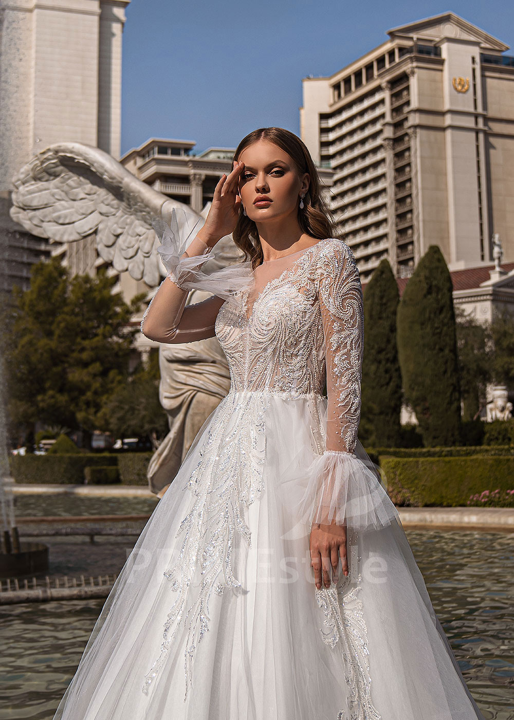 Luxusné čipkované svadobné šaty July